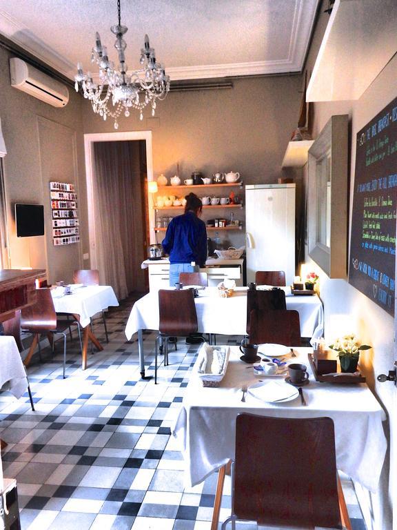 Hostal Poblenou Барселона Экстерьер фото